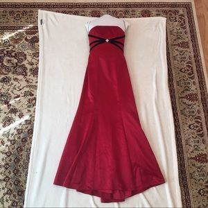 Red prom dress